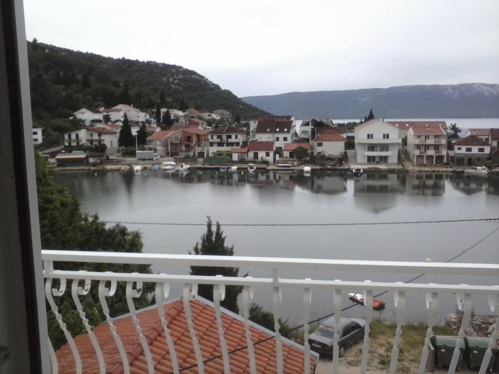 Apartments Laura Blace Ruang foto